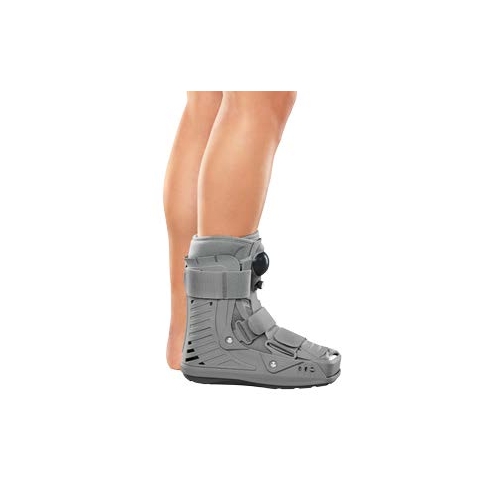 Wygodna orteza stosowana w urazach stawu skokowego protect.CAT Walker / short